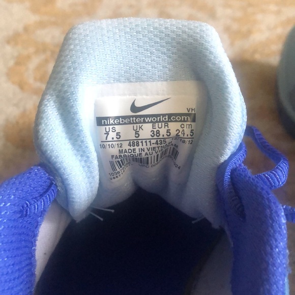 Women’s Nike total core training sneakers - Picture 5 of 5